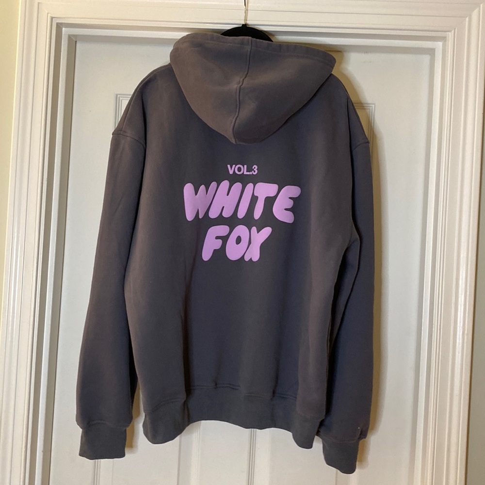 NWOT White Fox Offstage Hoodie M/L Volcanic